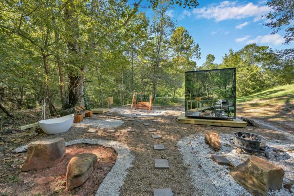 Luxury outdoor Glamping