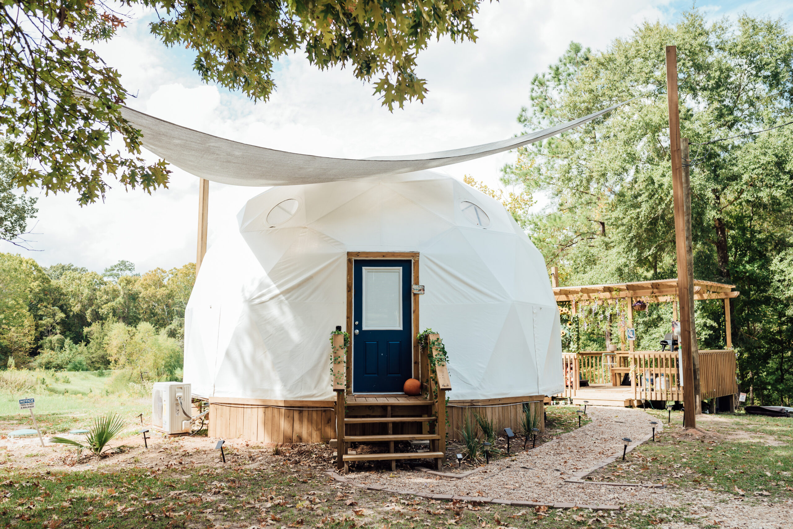 Cameron Ranch: The Ultimate Luxury Glamping in Texas