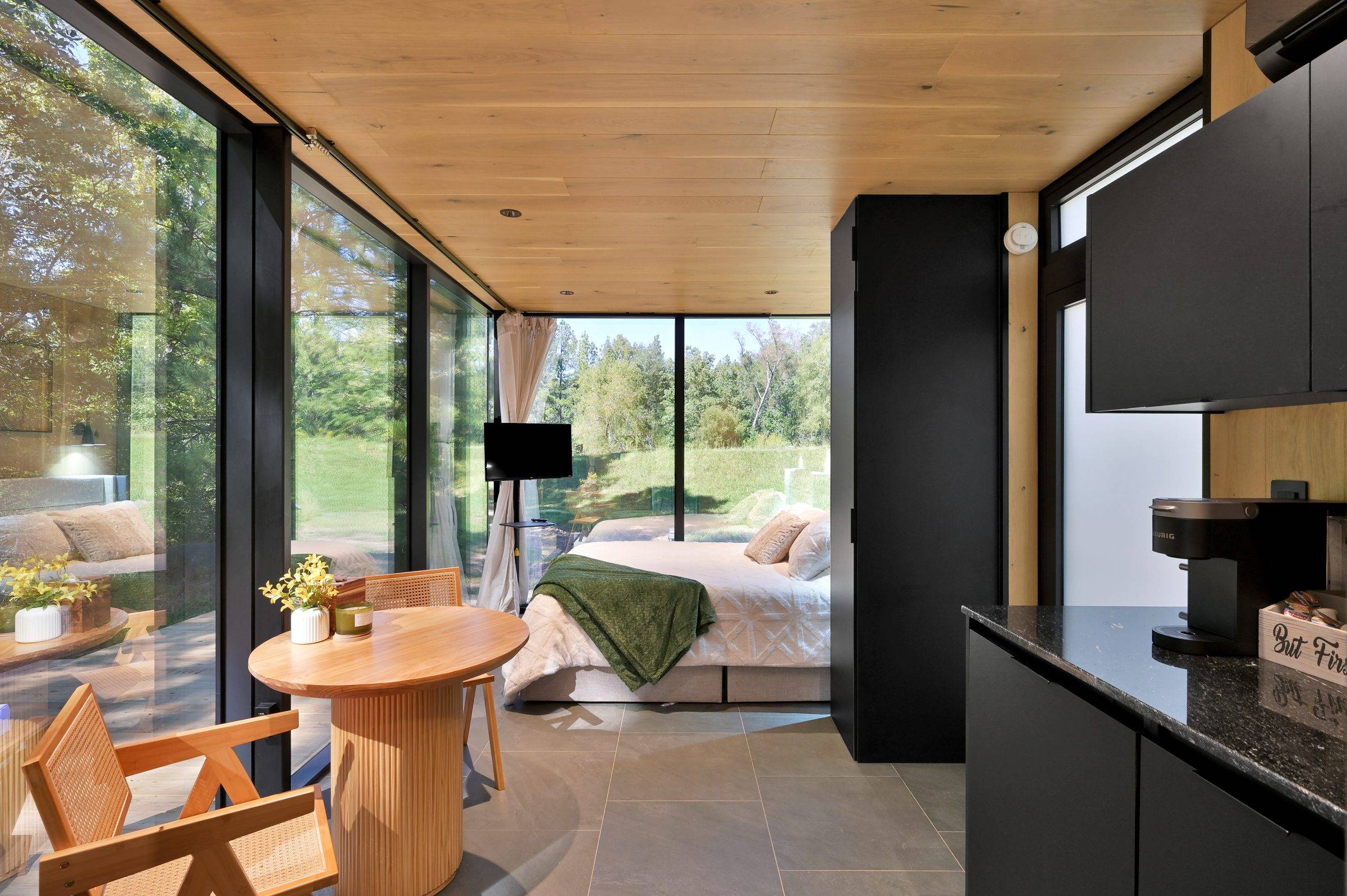 Pet-friendly mirror house with private fire pit near Houston, Texas