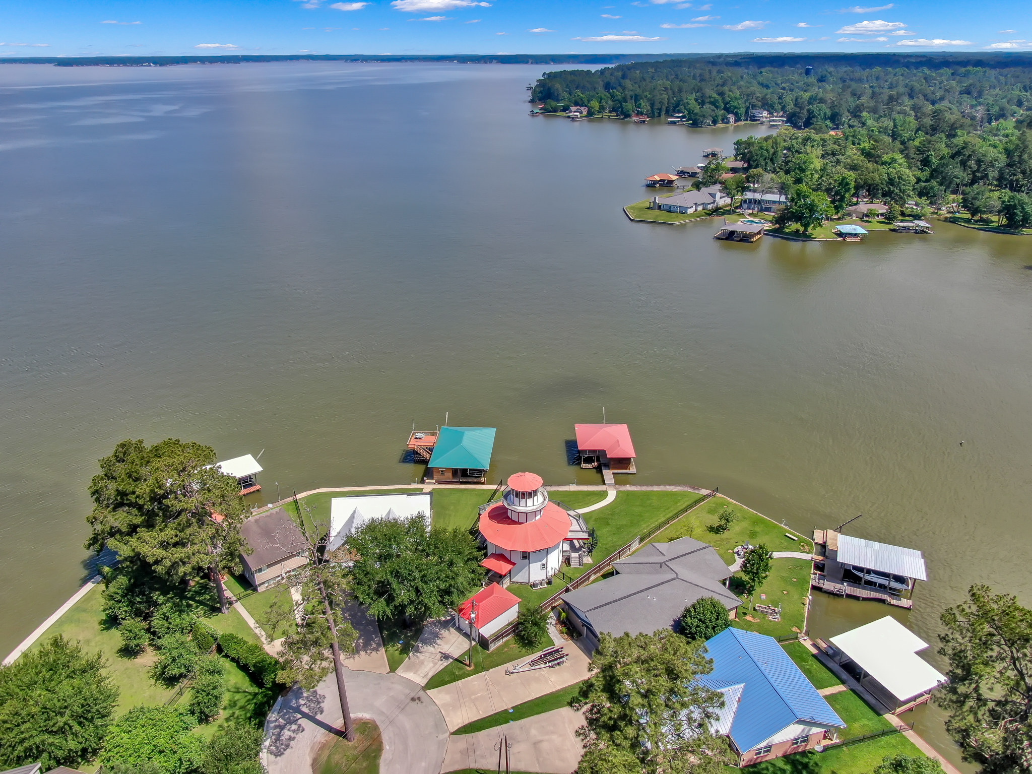 Waterfront Vacation Rental on Lake Livingston.